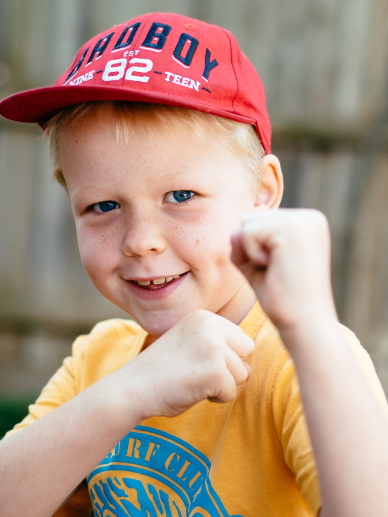 Striking a Shen pose